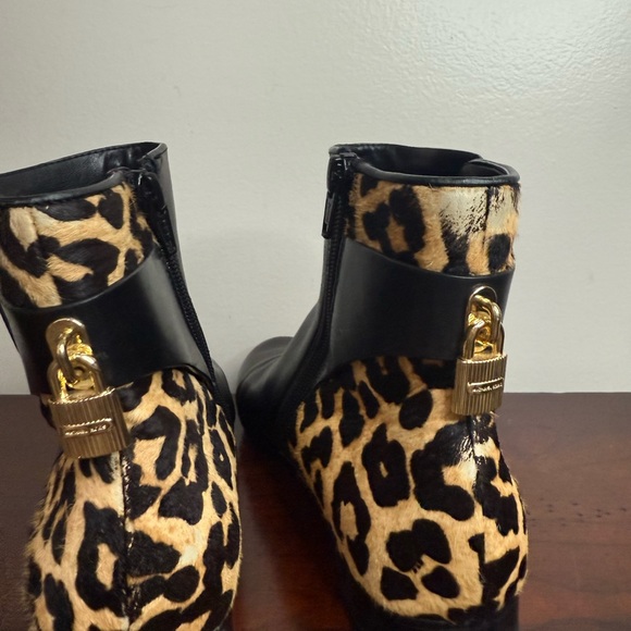 Michael Kors Black and Leopard Print leather Ankle Boots in size 7 - Picture 6 of 13